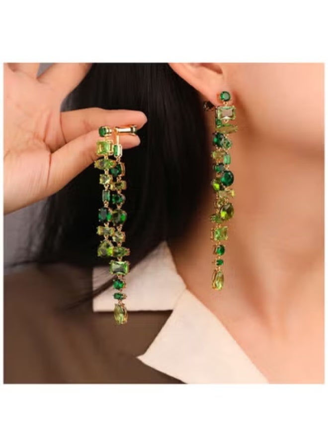 Swan أقراط سوان غير متناسقة من كريستال اليشم - Image 2