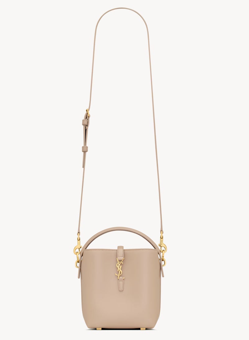 ایو سن لوران حقيبة دلو لو 37 YSL من الجلد الناعم - Image 2