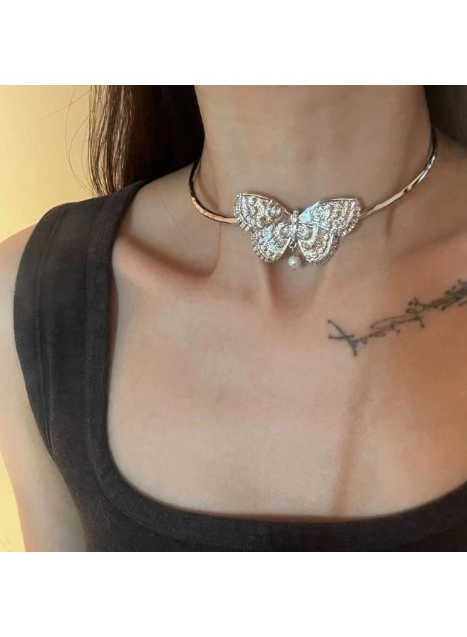 Sweet Cool Wind ~ Leather Rope Short Collar Female Niche Choker Neck Chain European And American Wind High Sense Necklace