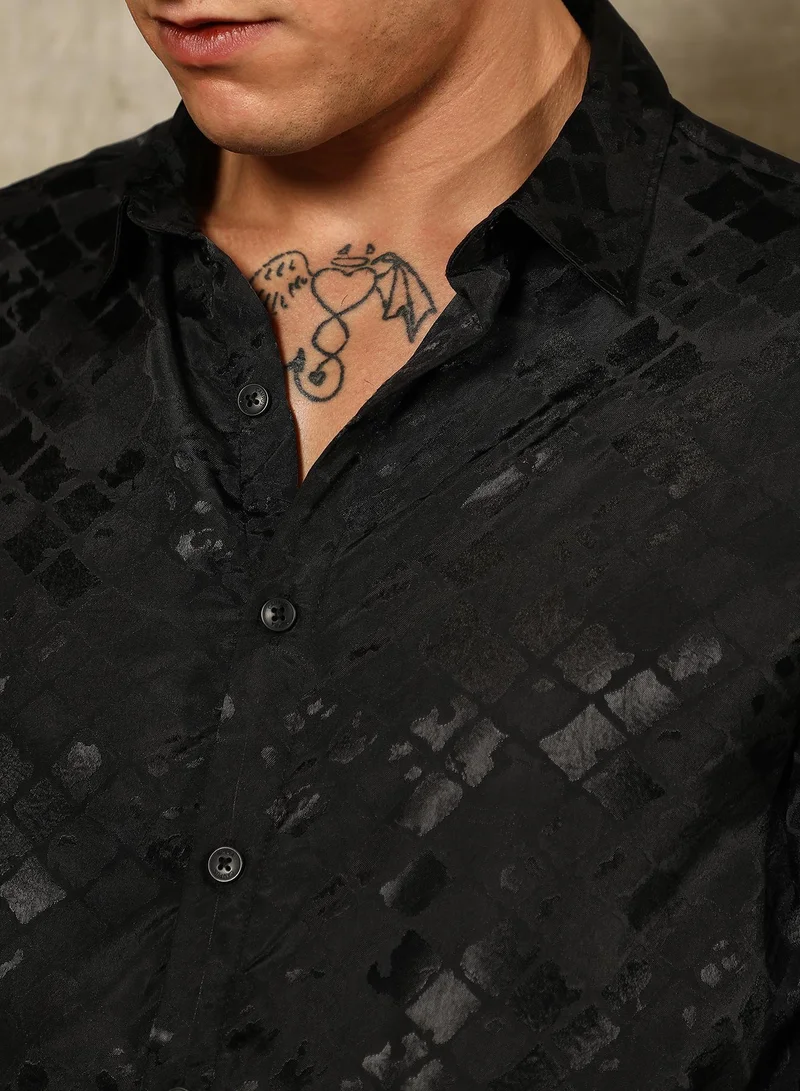 Campus Sutra Campus Sutra Men's Onyx Black Noir-Cubic Textured Shirt For Casual Wear | Spread Collar | Long Cuffed Sleeves | Button Closure | Shirt Crafted With Comfort Fit For Everyday Wear