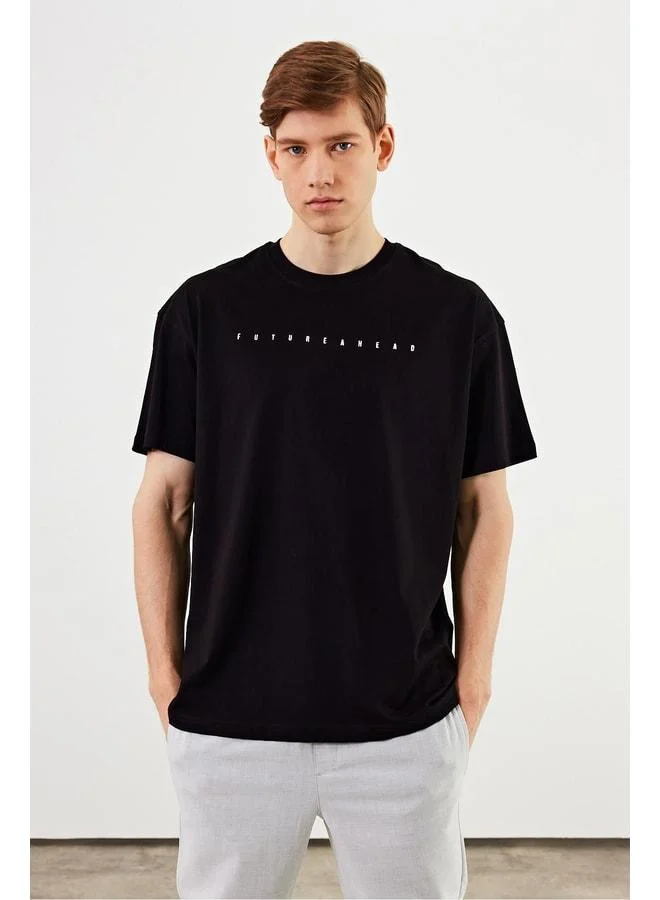 mmetalic Leo Men’s Oversize T-Shirt 100% Cotton Crew Neck with Print Detail Basic Black Tee.