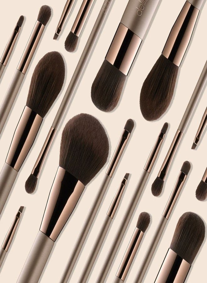 delilah - Angled Liner Precision Brush - Perfect Gel Eyeliner Makeup Brush - Wooden HAndle - For all Skin Type - Cruelty Free - 1 pc - Image 5