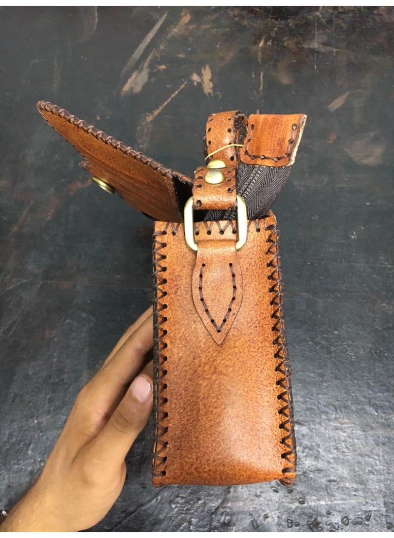 🎒 Handmade Genuine Leather Crossbody Bag – Your Everyday Essential 100% genuine leather, handmade with care 3 zippered compartments + card holders Soft velvet inner lining for a premium feel Comfortable handle & adjustable crossbody strap Size: 18×22 cm – ideal for everyday errands and outings 🛍️ Available now on Noon  Leather that works with your lifestyle  - Image 4