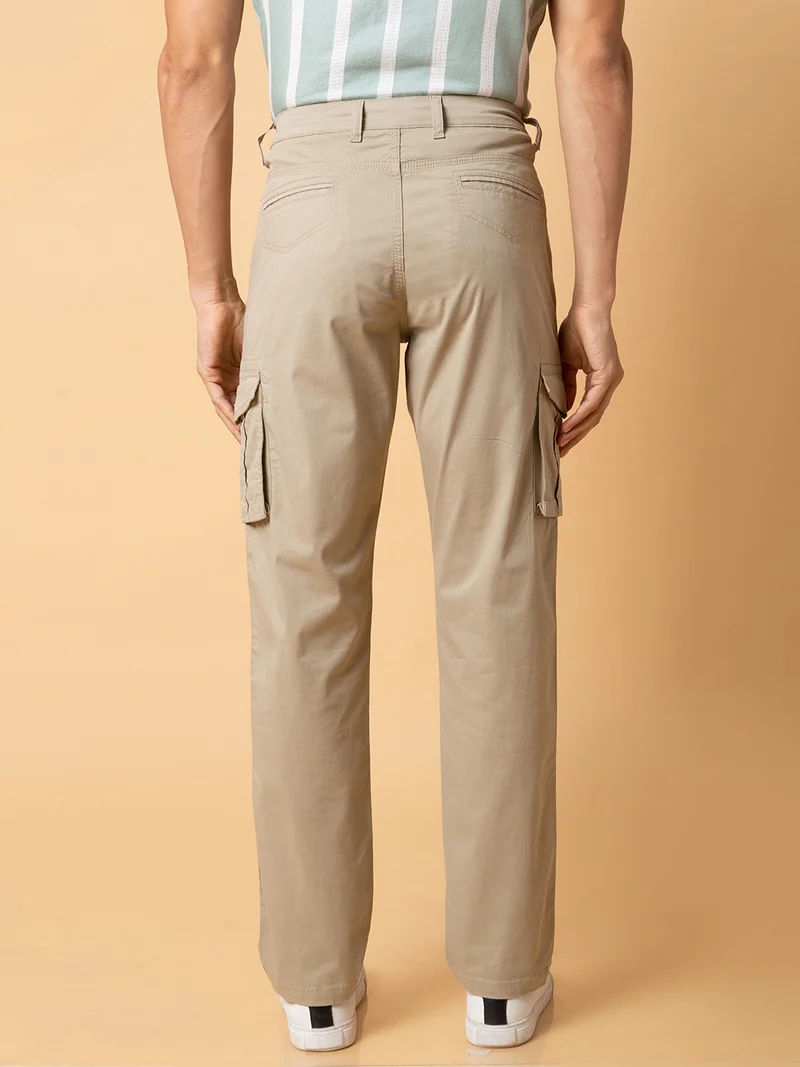جلو باص جلوبس بنطلون كارجو رجالي بيج سادة بقصة ضيقة