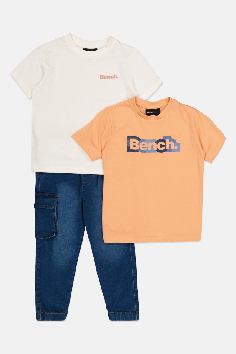 Bench طقم أولاد مكون من 3 قطع بأكمام قصيرة وطباعة جرافيك، متعدد الألوان - Image 1