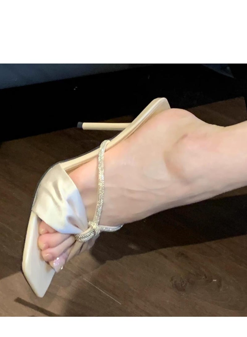 صنادل كعب عال برباط مسطح مزينة برأس مربع وستائر من الكريستال - Image 4