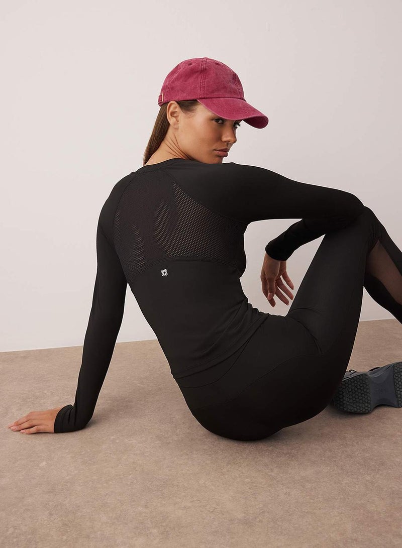 trendyol Black Micro Knitted Sports Blouse with Back Mesh and Reflector Print Detail - Image 3