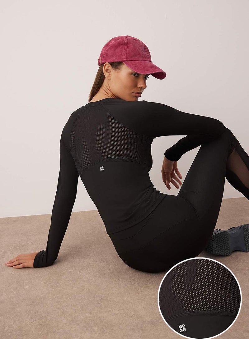 trendyol Black Micro Knitted Sports Blouse with Back Mesh and Reflector Print Detail - Image 2