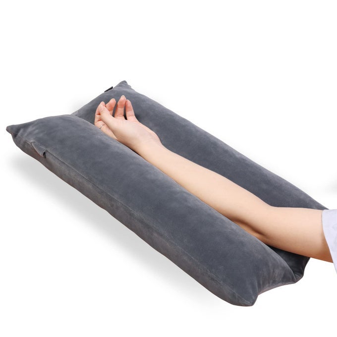 ARM ELEVATION PILLOW SHREDDED MEMORY FOAM FILLED ARM STABILIZER ELEVATION PILLOW FOR SWELLING AND CIRCULATION PAIN RELIEF FOR SHOULDER SURGERY AND LEG INJURY WASHABLE COVER
