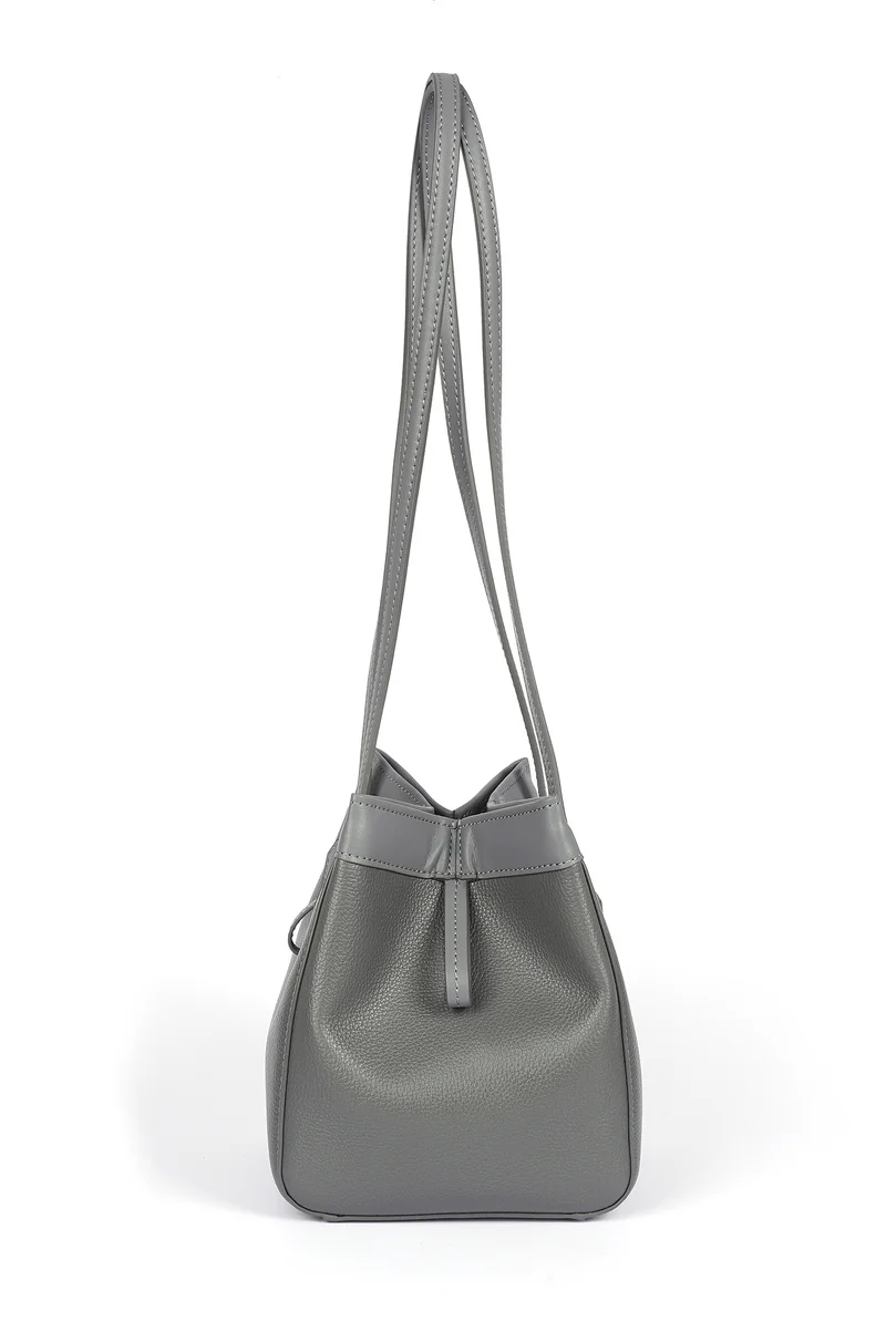 كابلي حقيبة كتف نسائية جلد صناعي بتصميم مستدق