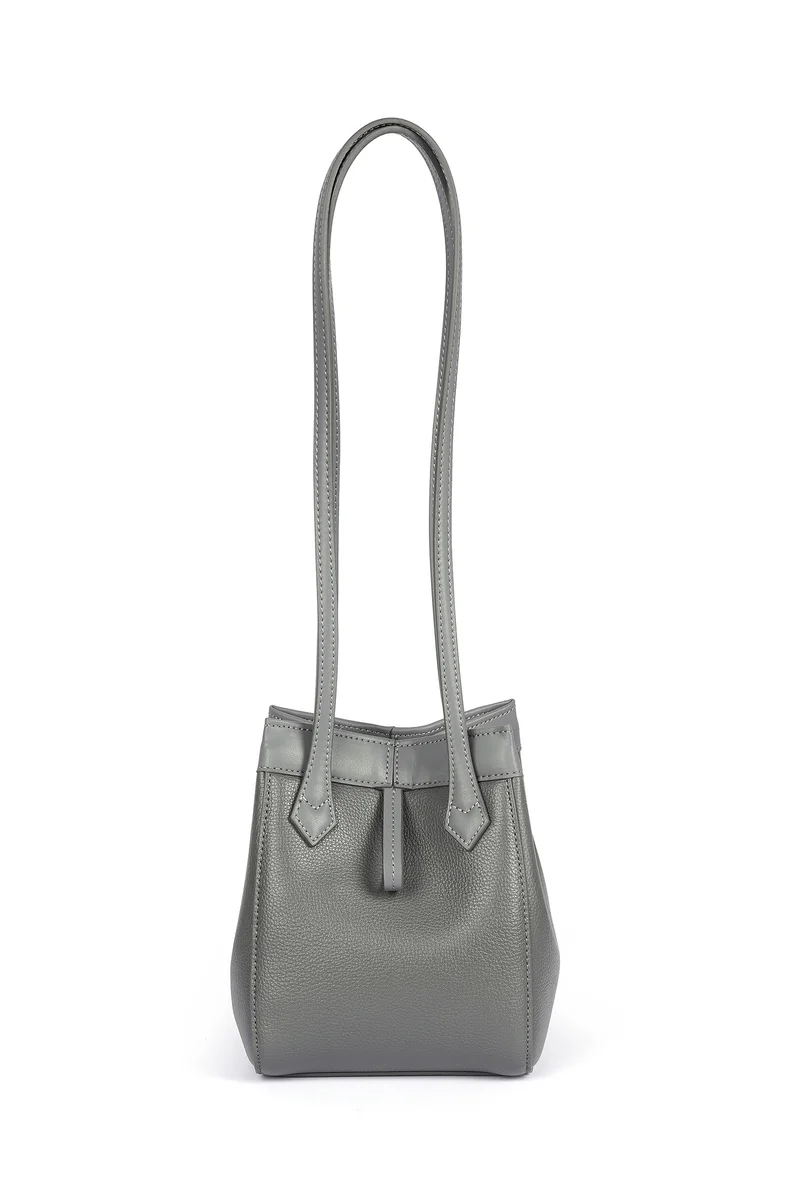 كابلي حقيبة كتف نسائية جلد صناعي بتصميم مستدق