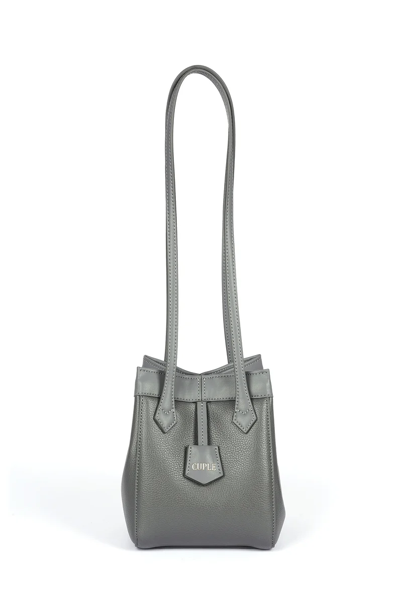 كابلي حقيبة كتف نسائية جلد صناعي بتصميم مستدق