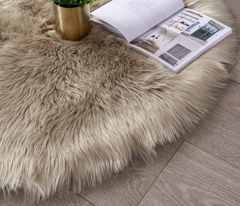 SERISSA Soft Faux Sheepskin Fur Area Rug Beige Fur Chair Cover Seat Pad Fuzzy Area Rug for Bedroom Floor Sofa Living Room 2x3 Feet (Sheepskin Shape,Beige) - Image 2