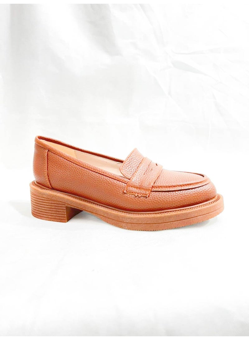 كعب أنيق للنساء