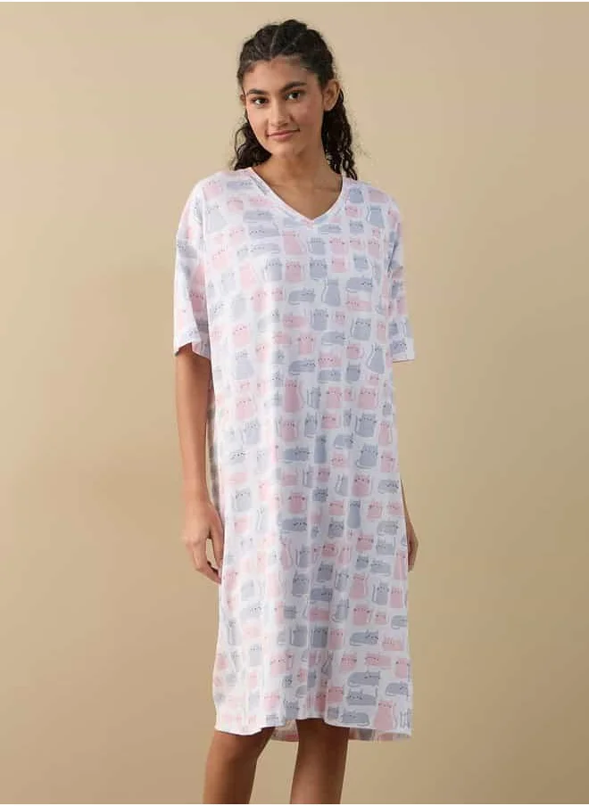 Splash FAV Printed Sleepshirt with V-neck and Short Sleeves