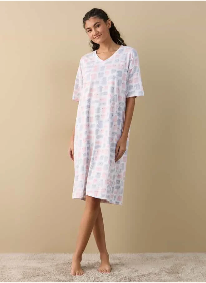 Splash FAV Printed Sleepshirt with V-neck and Short Sleeves