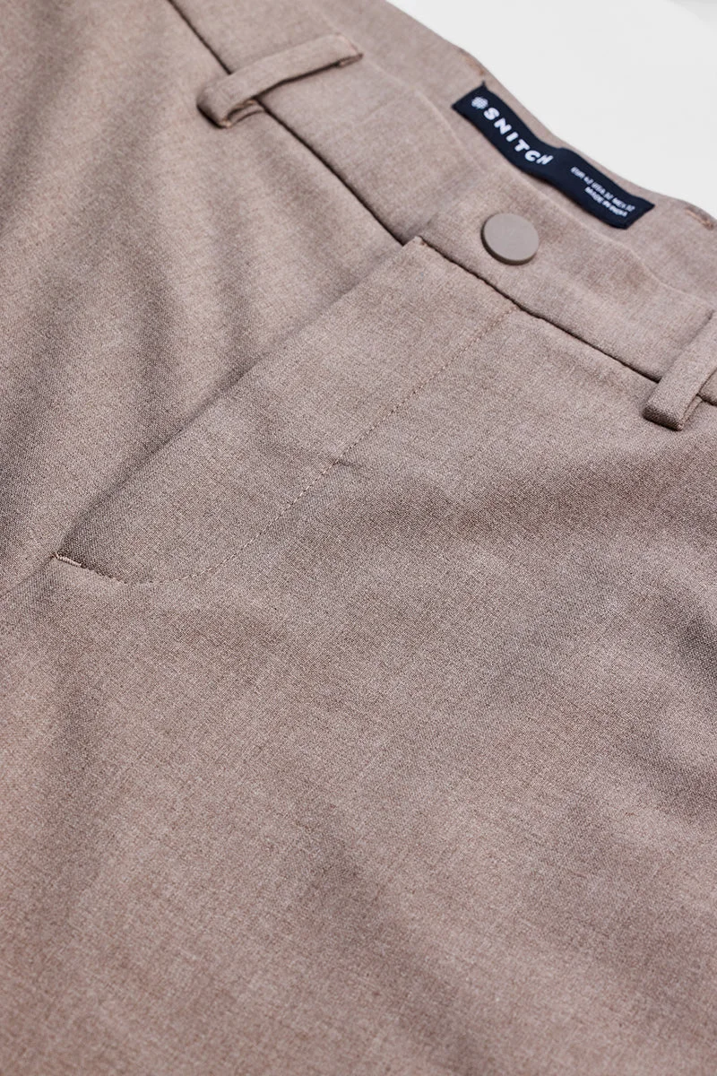 SNITCH بنطلون بقصة ضيقة بلون بني فاتح بتصميم ذاتي