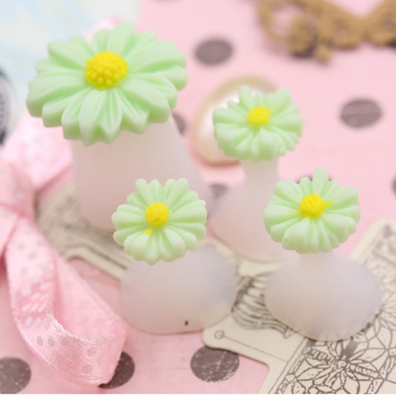 Daisy Flower Silicone Toe Separators Toe Spacers Pedicures Nail Art Tools (3) - Image 3