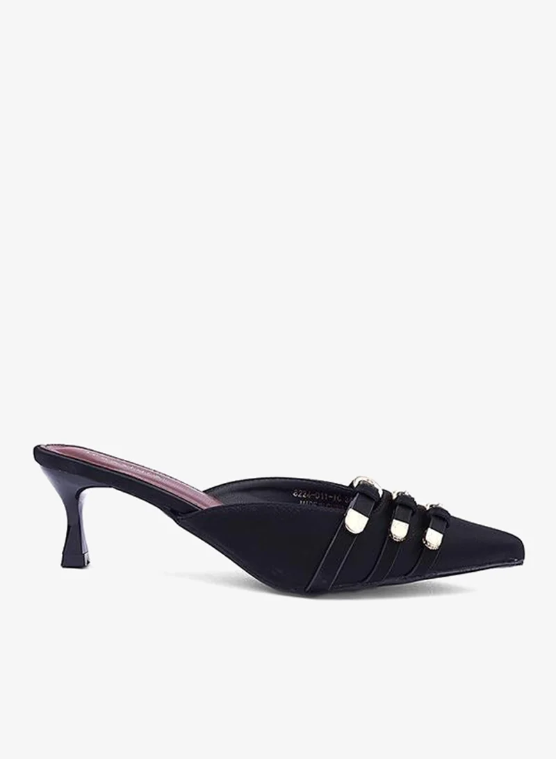 أيقون صنادل نسائية بكعب معدني