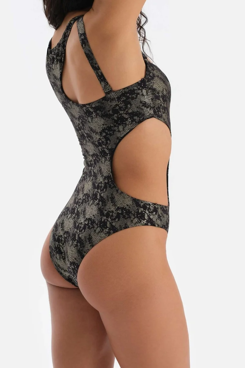 dagi Black Halter Collar Swimsuit