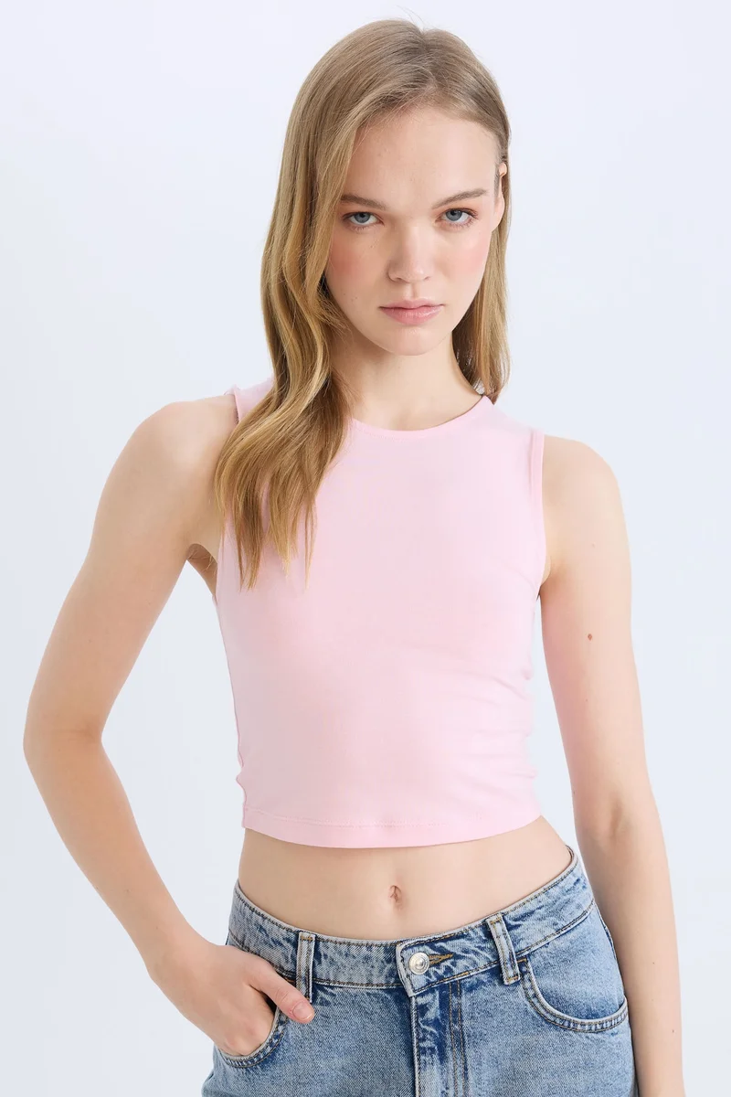 ديفاكتو Slim Fit Halter Collar Tank Top