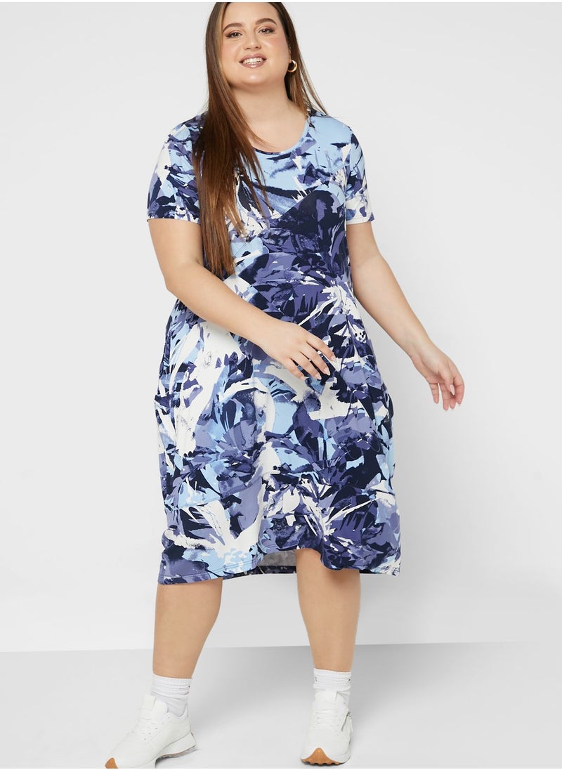 Avenue Printed Knitted Dress  - Image 4