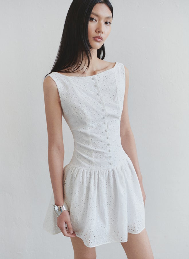 trendyol فستان قصير ذو ظهر مقوس أبيض - Image 1