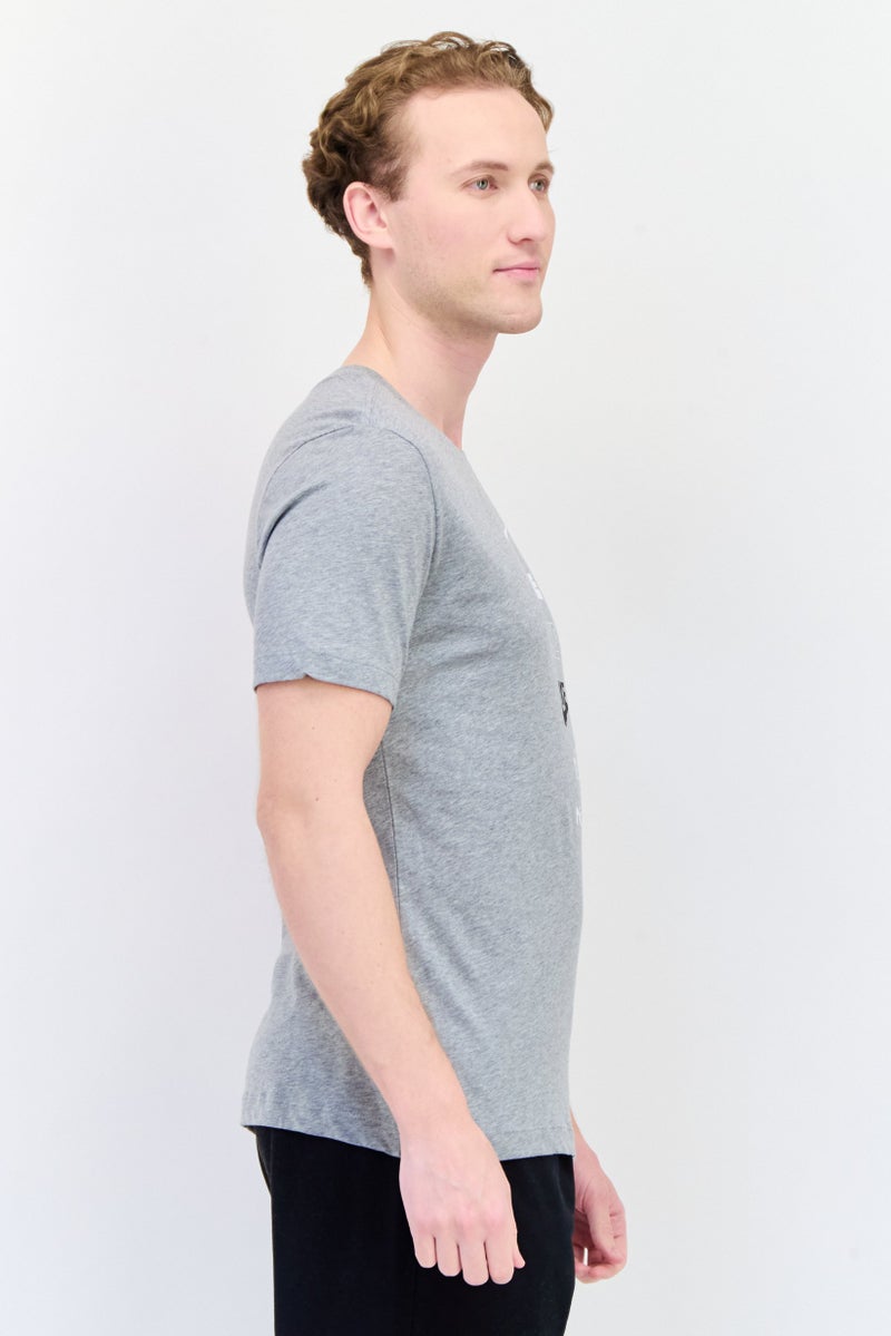 Nike تي شيرت رياضي للرجال بأكمام قصيرة، خارجي، رمادي - Image 2