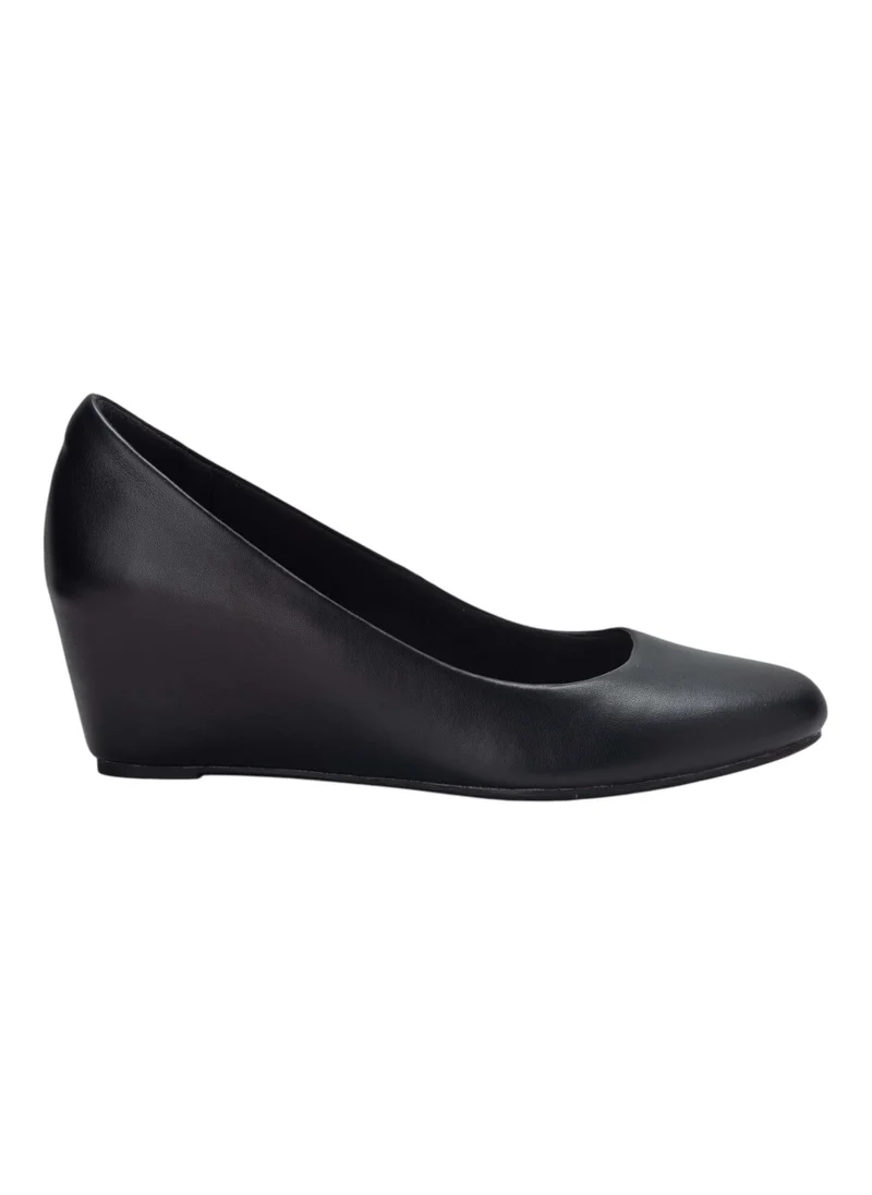 Bata Flexible Wedge Pumps