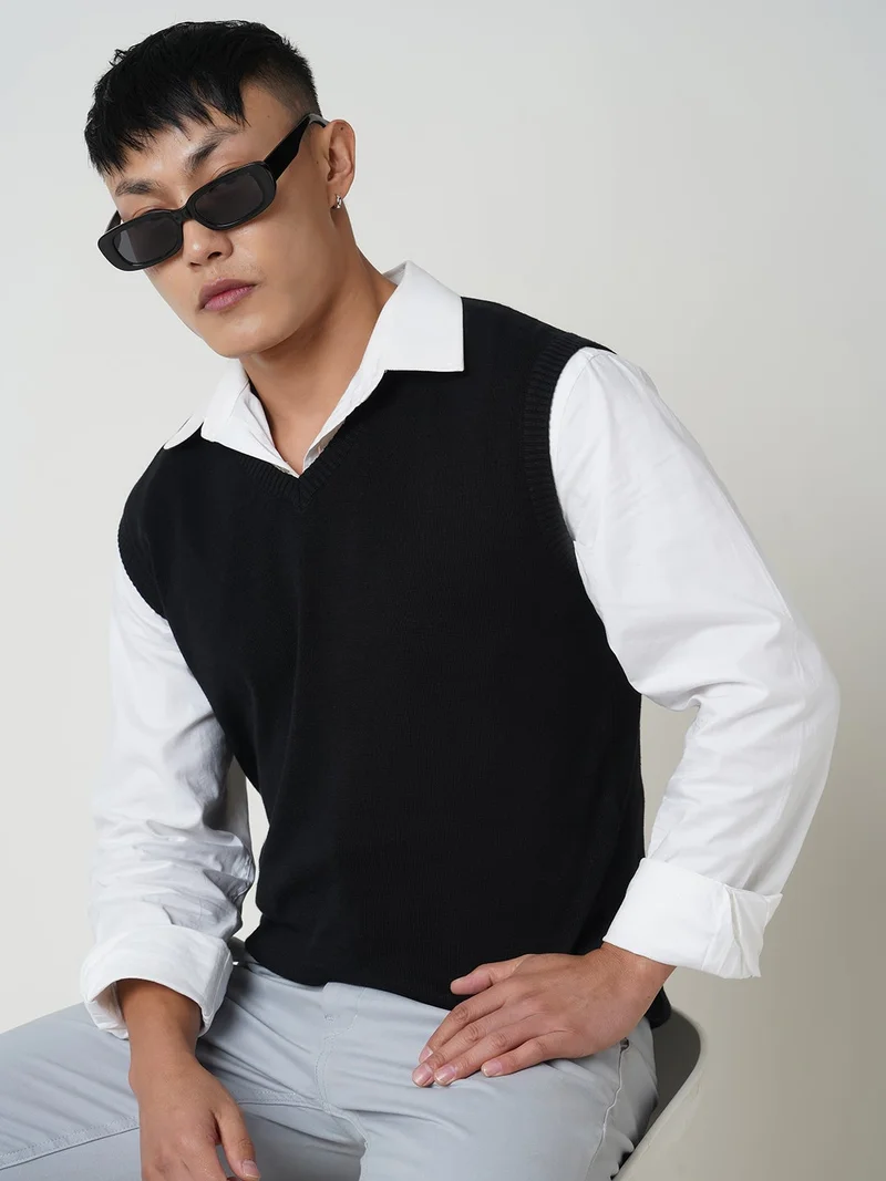 جلو باص Globus Men Black V-Neck Sleeveless Cotton Knitted Ribbed Hem Sweater Vest
