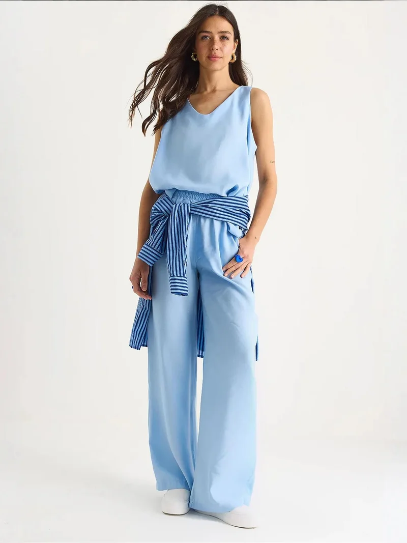 Bianco Lucci LUCCI V-Neck Cotton Blouse-Pants Two-Piece Set