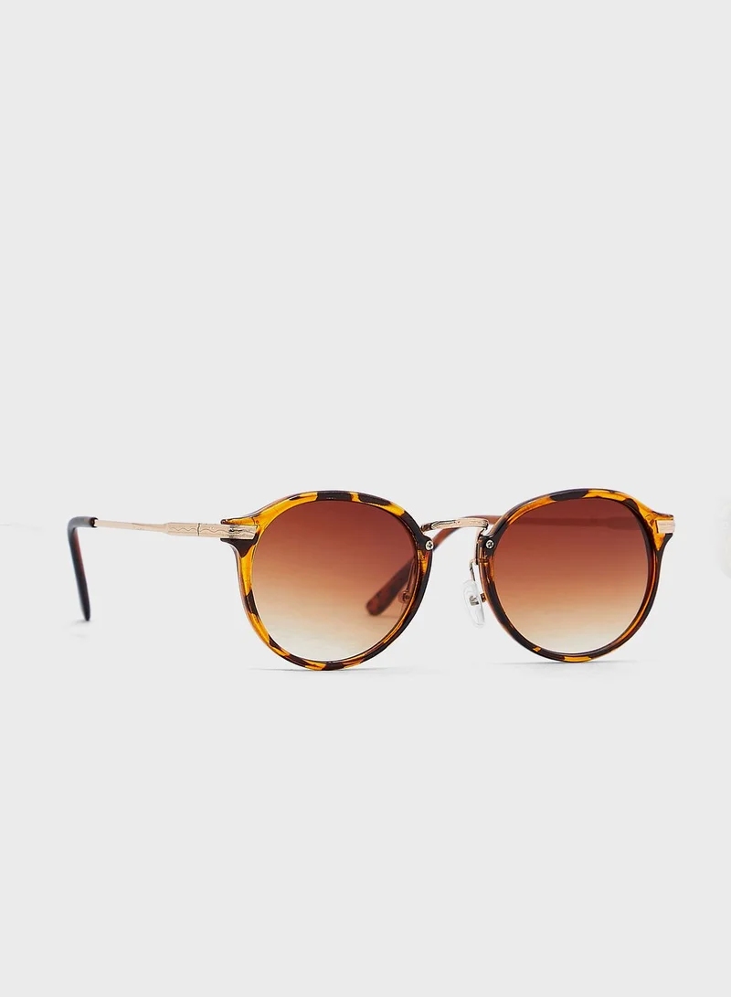 Jeepers Peepers Oval Shape Sunglasses