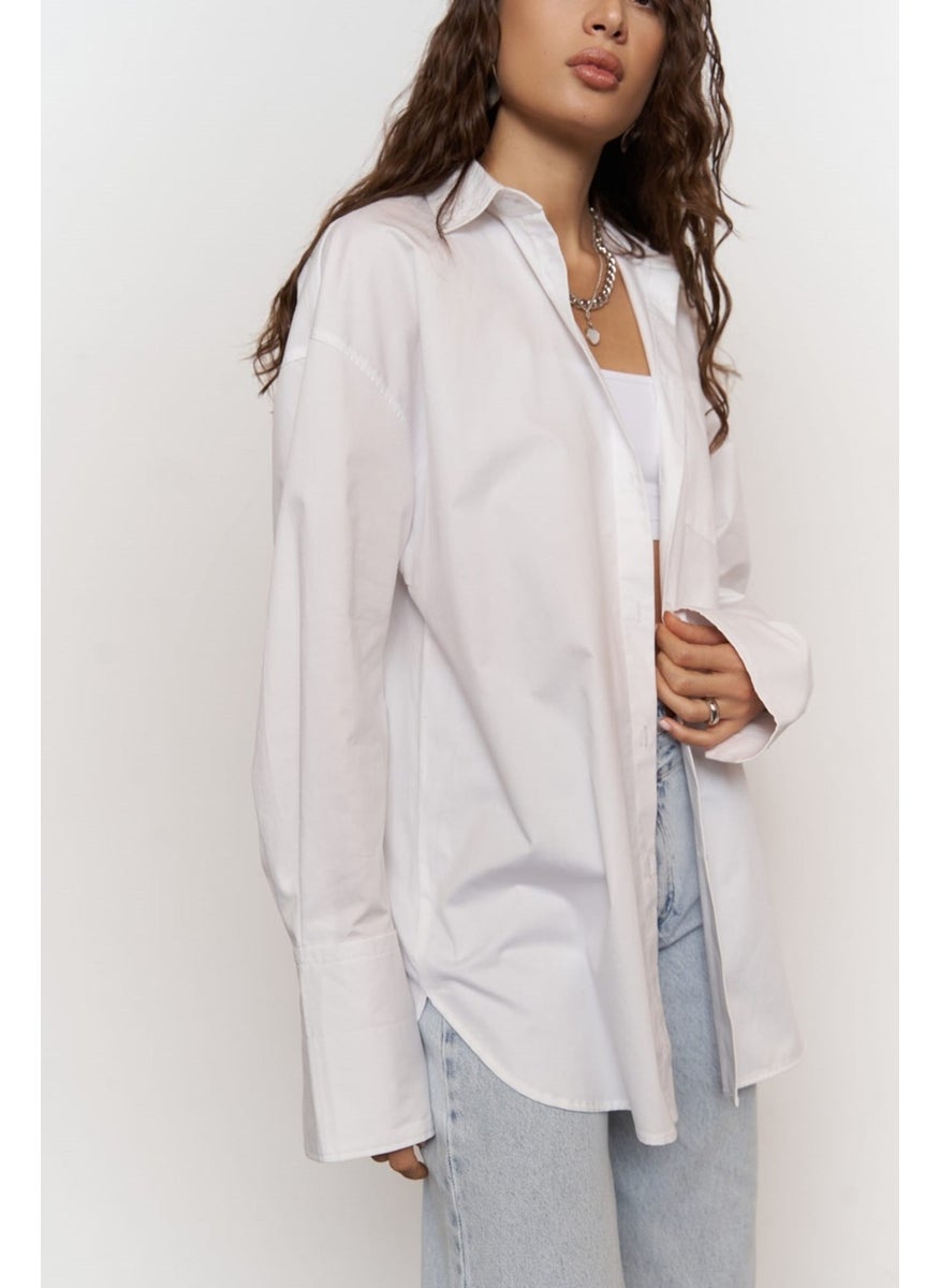 Collection Avery Oversize White Shirt - pzsku/ZDE68737BE288C328CA46Z/45/_/1727880597/3bd2926b-fbb6-48a3-925f-7942479b1e58