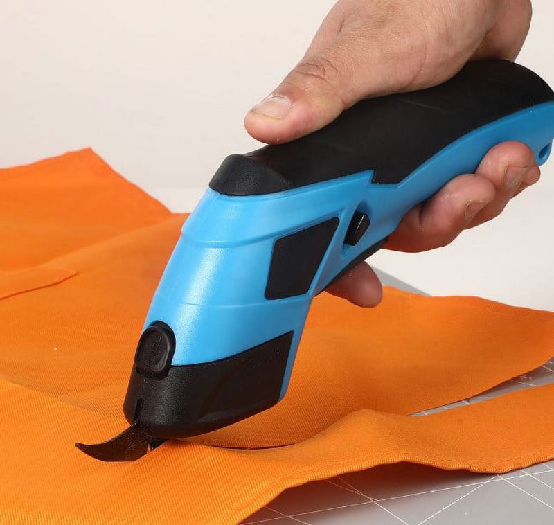 Cordless Scissors 13x7x4 cm Dual-Blade Electric Cutter - Rechargeable Lithium Battery Precision Cutting Tungsten Steel Blue for Arthritis-friendly DIY Projects - Image 3