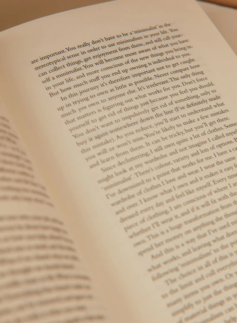 URBAN OUTFITTERS How to Simplify Your Life And Live Sustainably Book