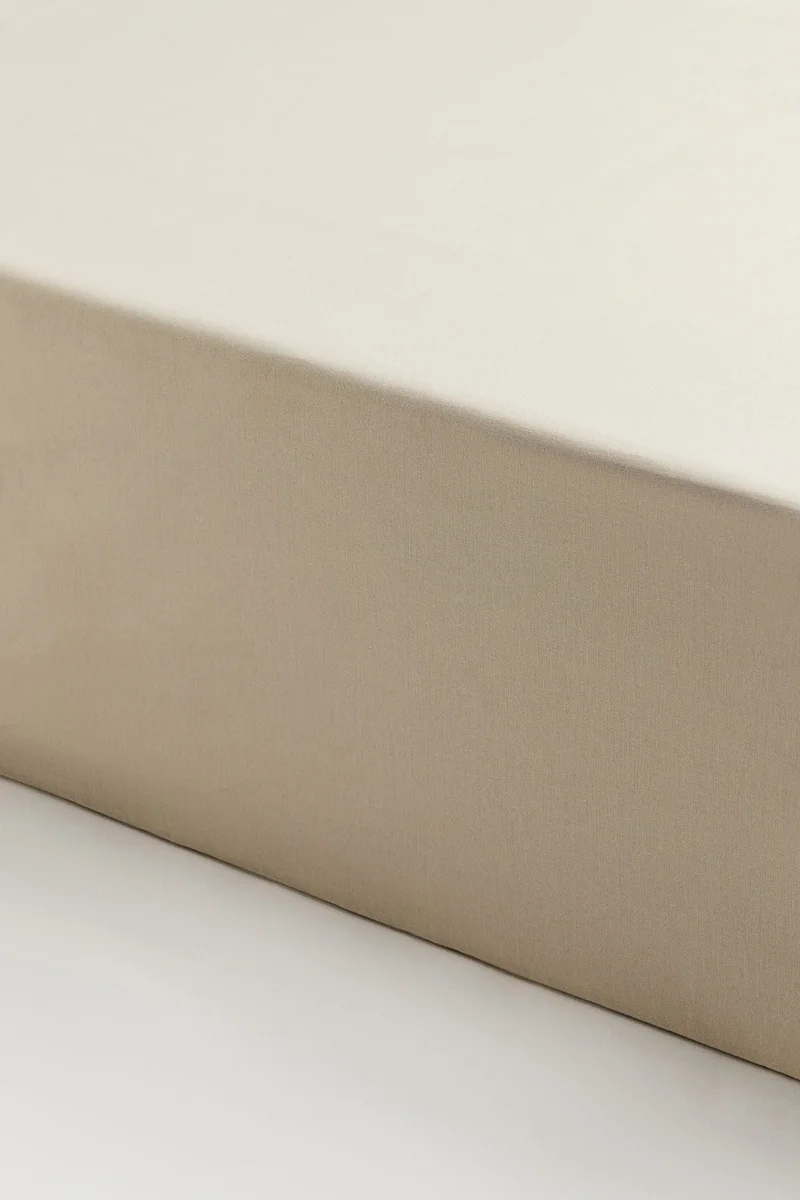 H&M Fitted cotton sheet