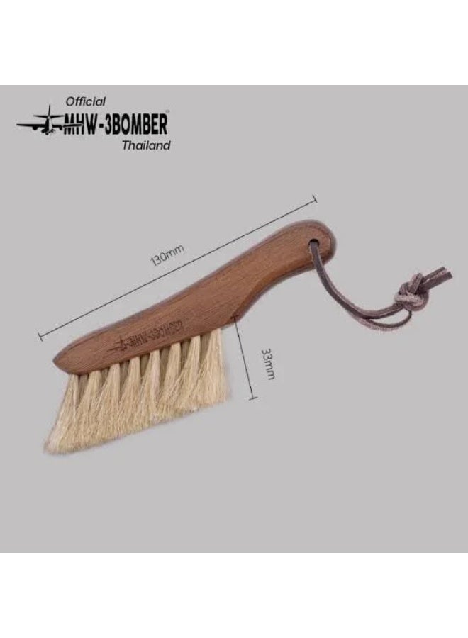 MHW فرشاة تنظيف مطحنة القهوة الفاخرة - مقبض من خشب الجوز الأبيض مع شعيرات من شعر الخيل الطبيعي - فرشاة باريستا لتنظيف ماكينة الإسبريسو والمطحنة ومحطة القهوة - مضادة للكهرباء الساكنة ولطيفة ومتينة - Image 3