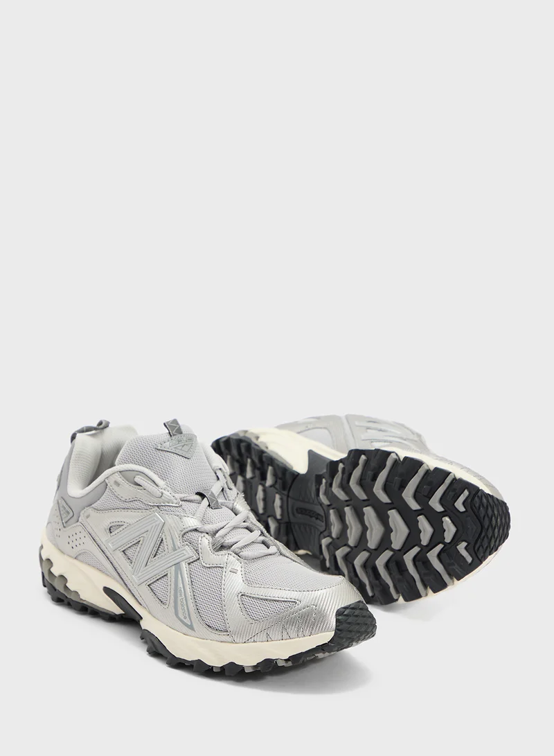 New Balance 610 Sneakers