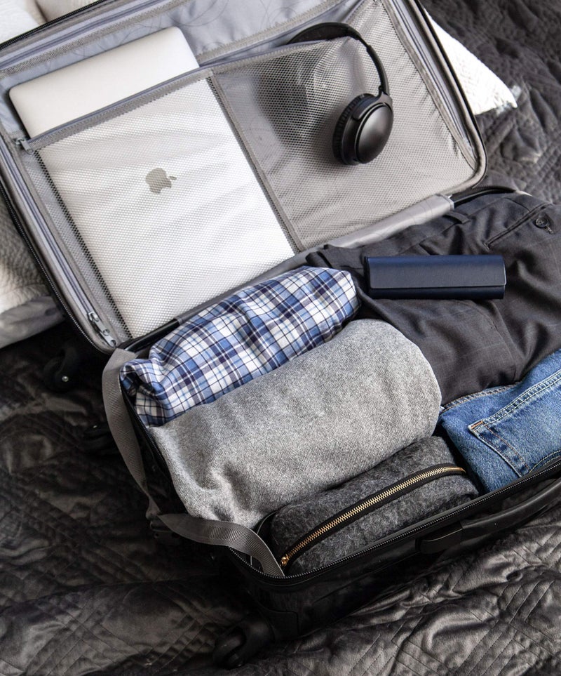 Samsonite Winfield 2 Hardside Expandable Luggage with Spinner Wheels, Charcoal, Checked-Medium 24-Inch - Image 3