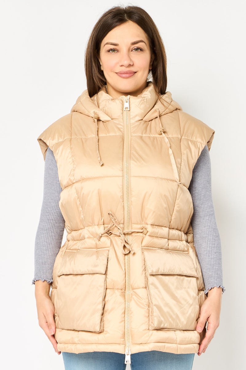 Levi's سترة نسائية مبطنة بغطاء رأس، بيج - Image 1