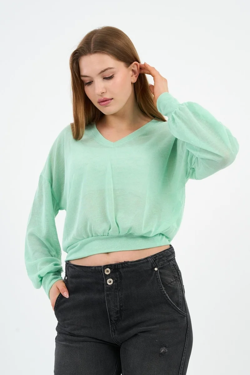 الكسندر جاردي V-Neck Bat Sleeve Blouse (B21-30505)