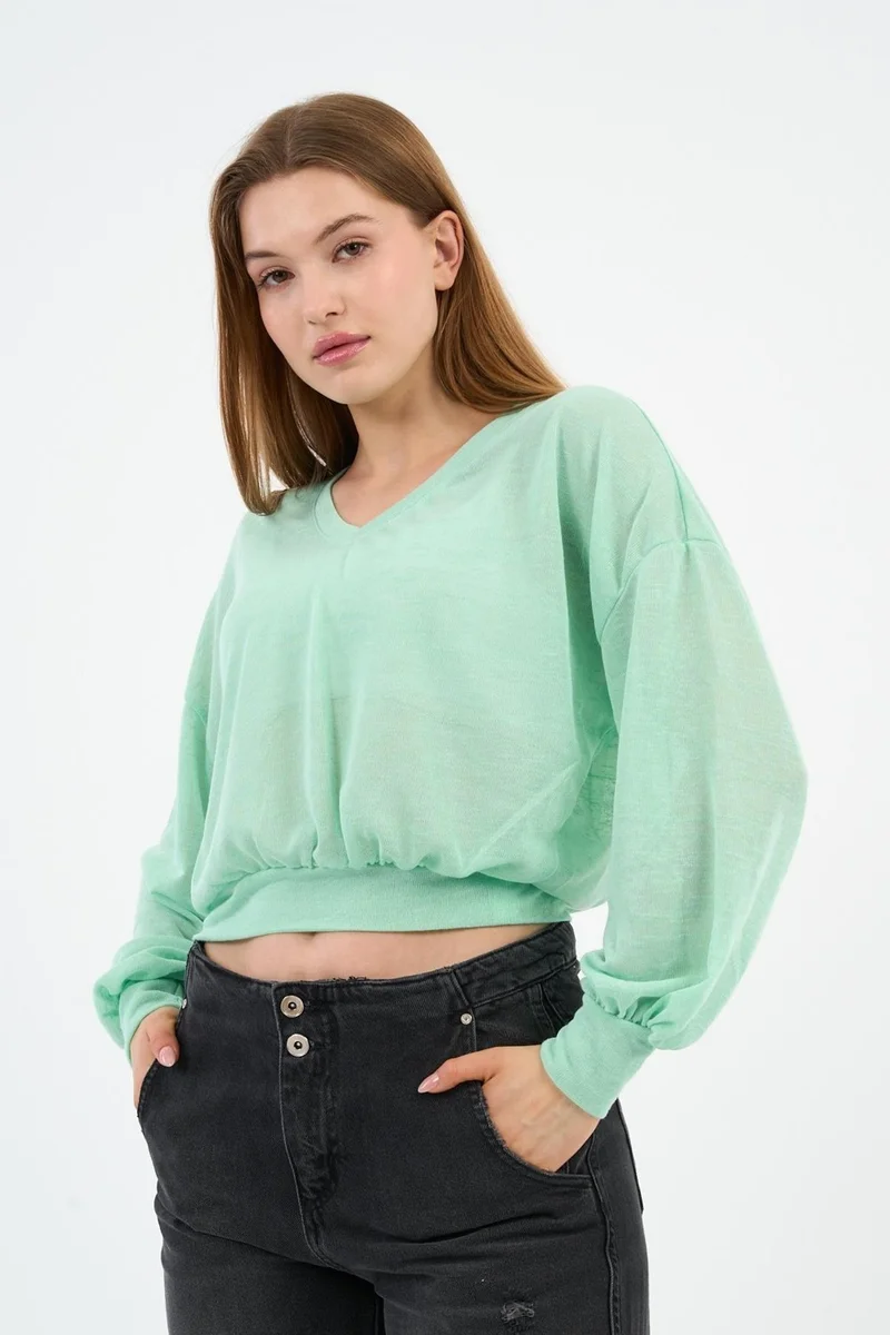 الكسندر جاردي V-Neck Bat Sleeve Blouse (B21-30505)