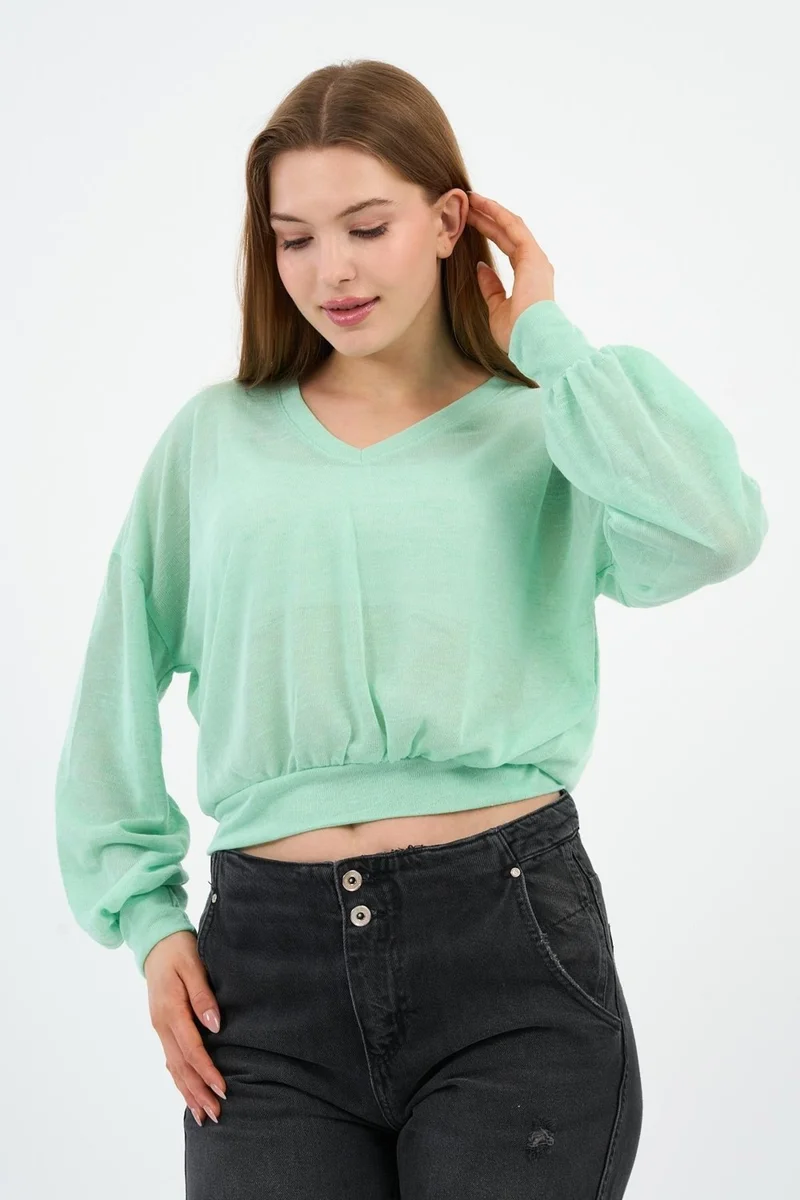 الكسندر جاردي V-Neck Bat Sleeve Blouse (B21-30505)