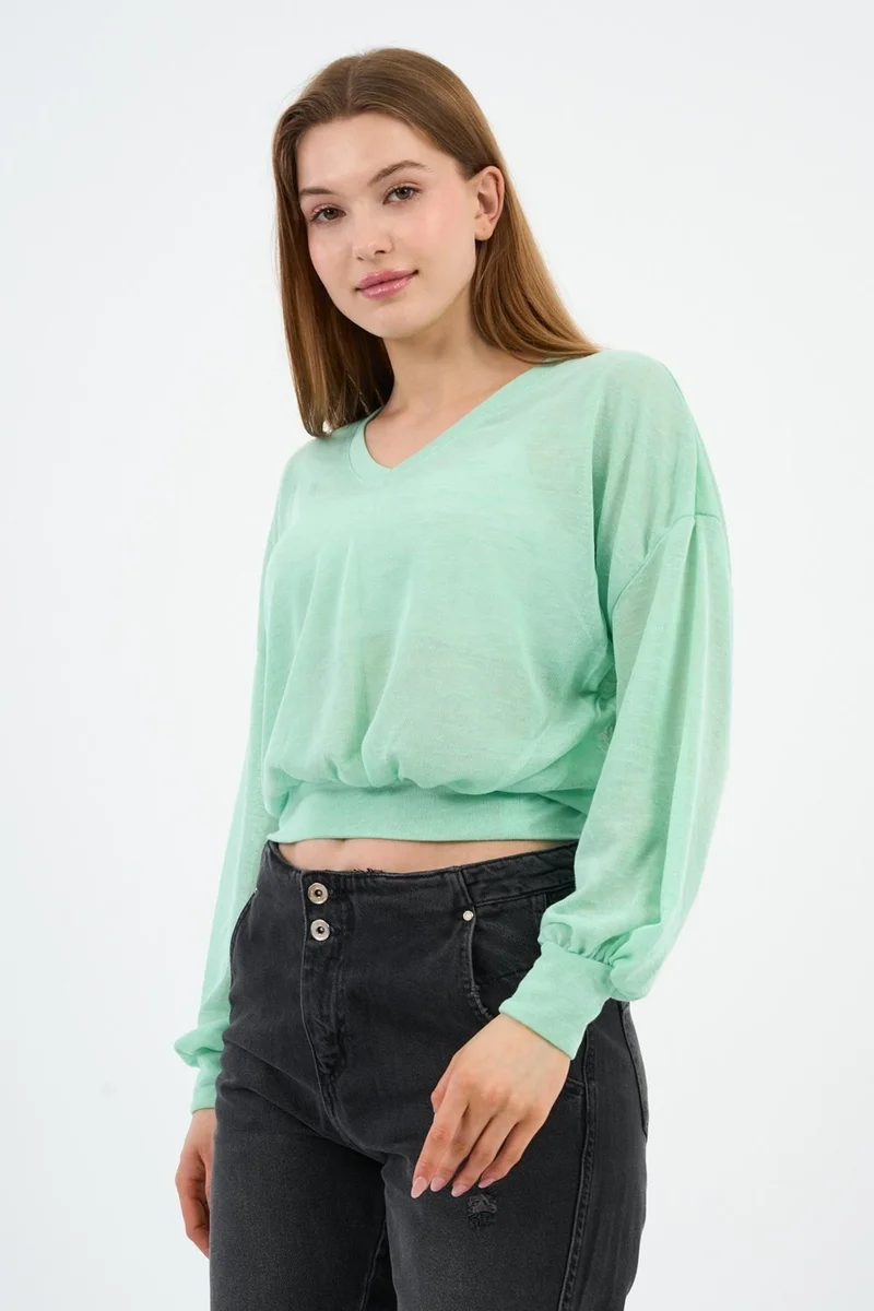 الكسندر جاردي V-Neck Bat Sleeve Blouse (B21-30505)