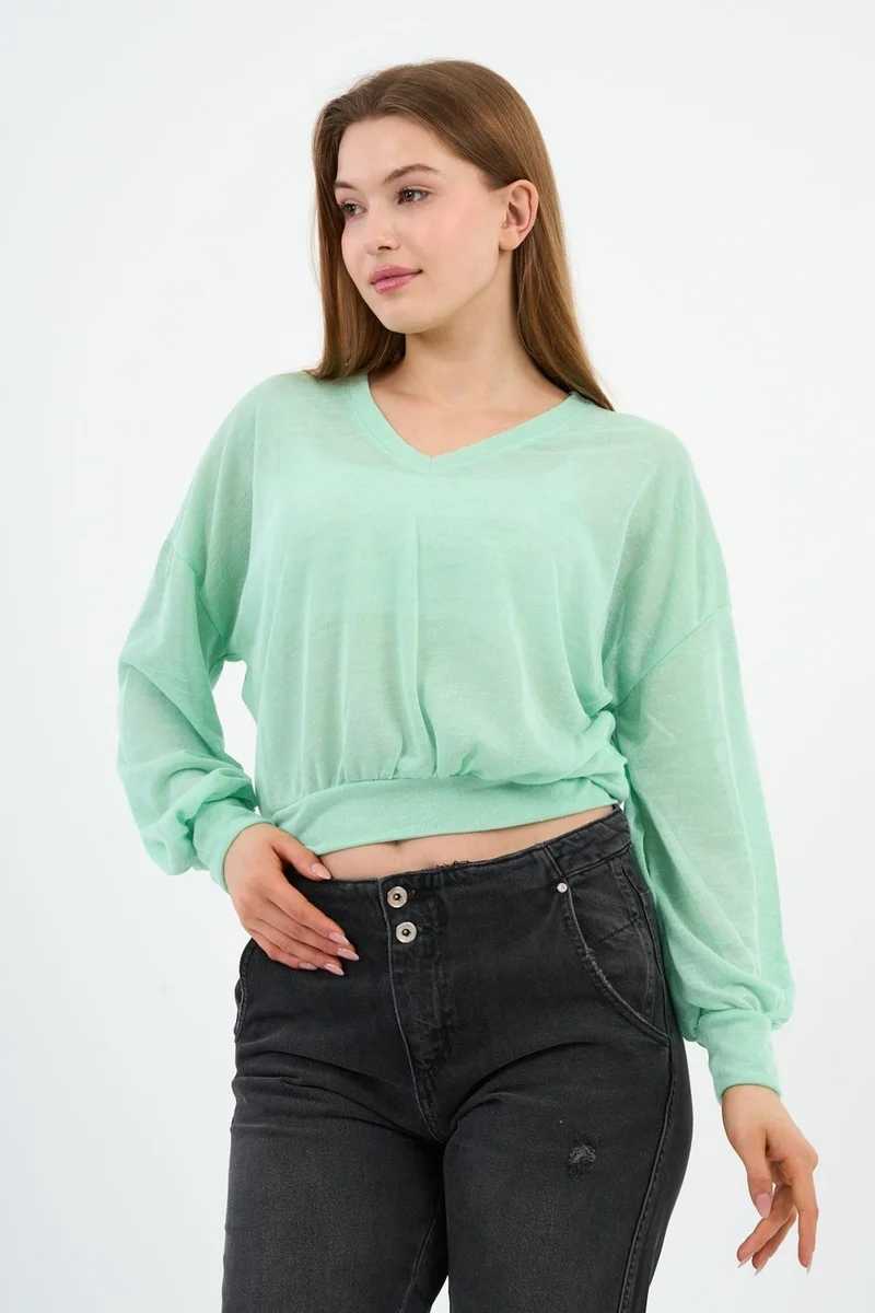 الكسندر جاردي V-Neck Bat Sleeve Blouse (B21-30505)