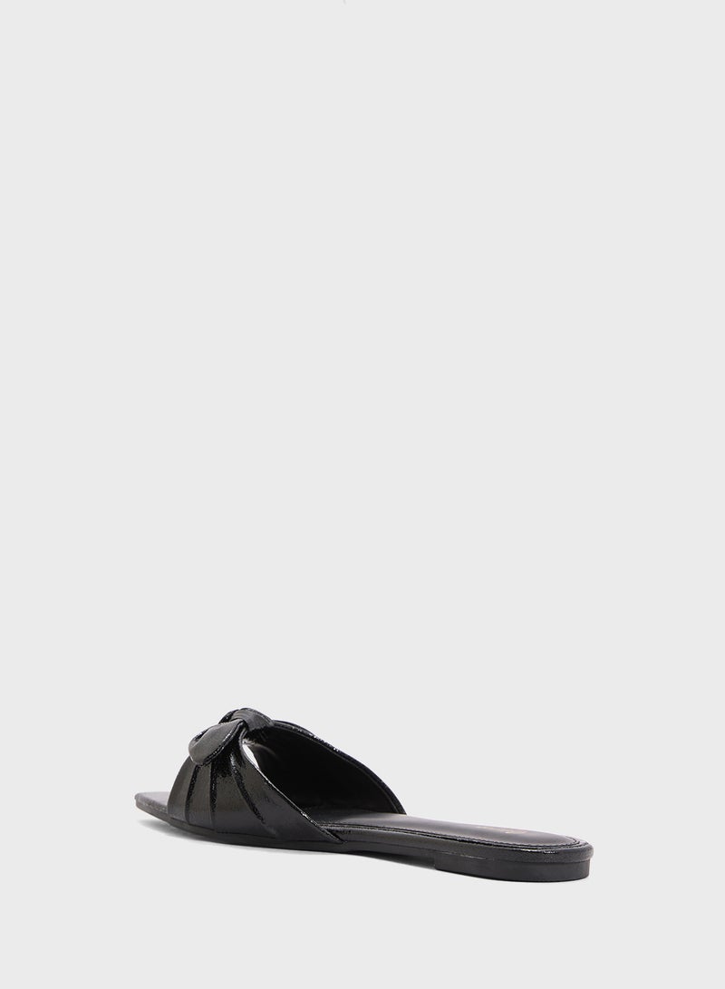 Ginger Pointed Flat Sandal With Bow - Image 2