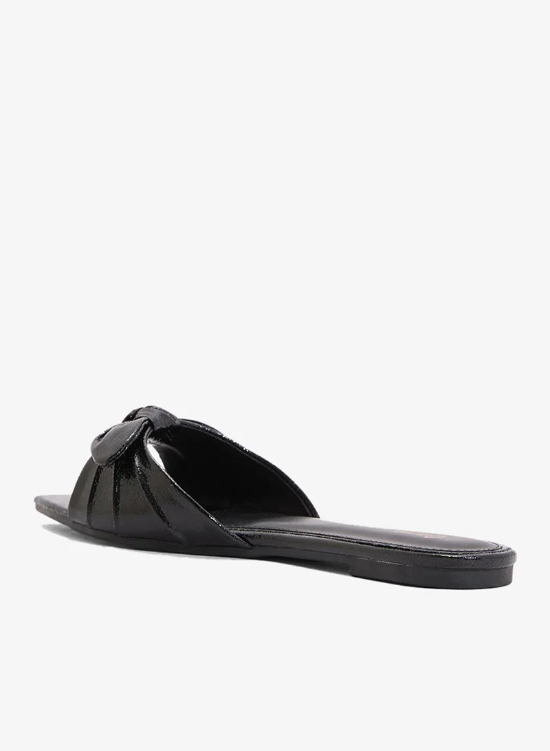 Ginger Pointed Flat Sandal With Bow