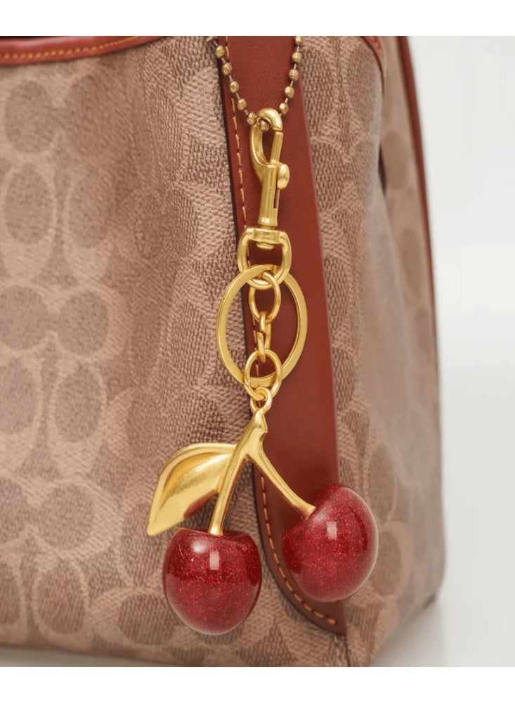 عالم الفخامة ميدالية مفاتيح كرز فاخرة | تعليقة حقيبة بتصميم فواكه - Image 1