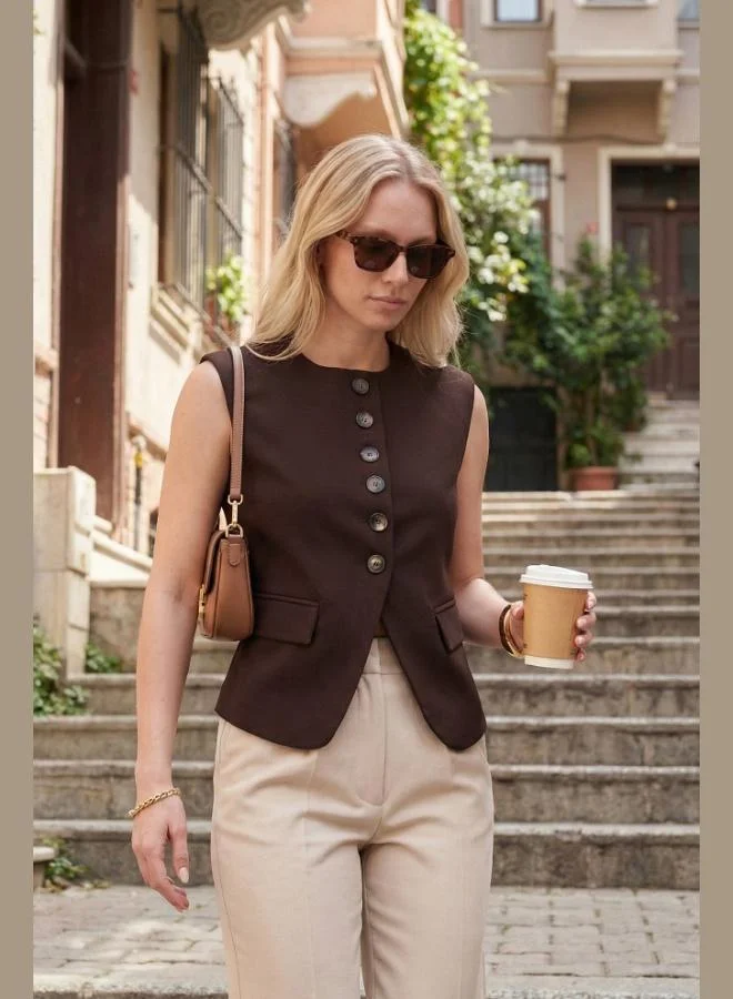 Lela Lela Front Slit Detail Fitted Crew Neck Buttoned Vest Women's VEST 6521194