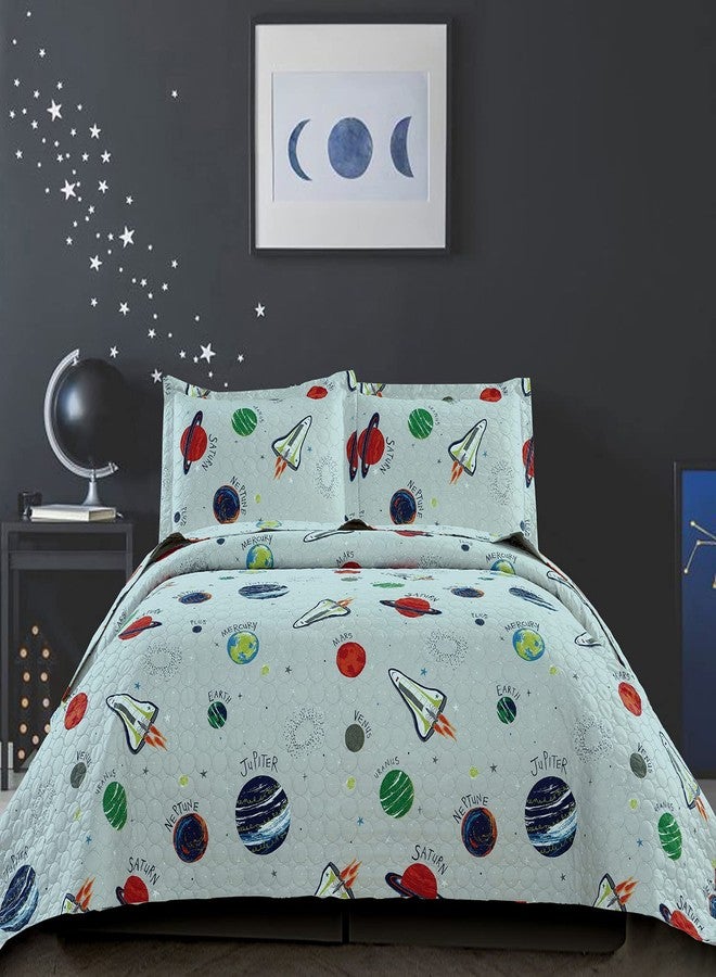 Smuge 3 Pieces Kid's Galaxy Outer Space Adventure Bedspread Coverlet Set Full/Queen with Pillowcases,Planet Rocket Printed Quilt Set for Boy Girl Children Lightweight Bedding Set(Full/Queen,Gray Universe) - Image 1